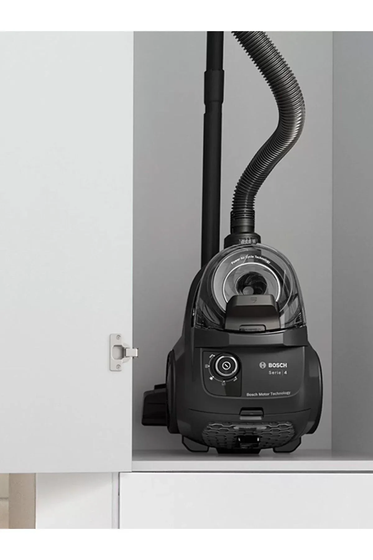 Пылесос напольный Bosch BGC21X300