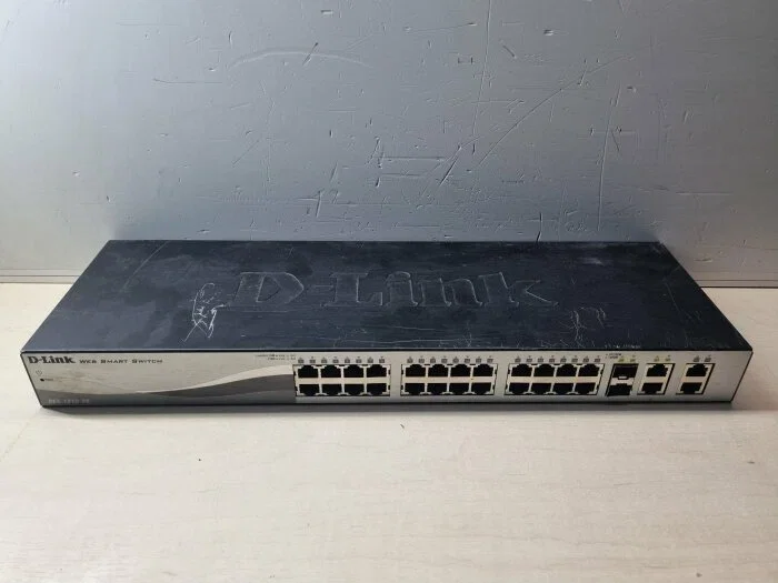 Коммутатор D-Link DXS-1210-28T/A1A, L2+ Smart Switch with 24 10Gbase-T ports and 4 25Gbase-X SFP28 ports.32K MAC address, 680Gbps switching capacity,