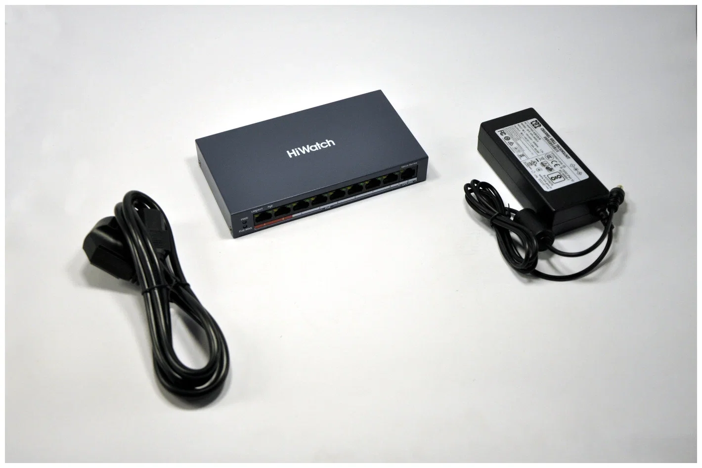 Коммутатор Hikvision HiWatch DS-S908P(B)