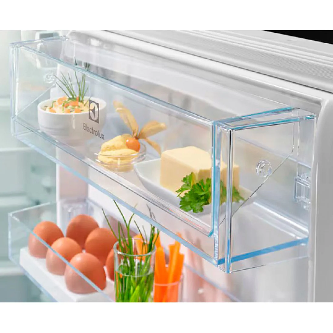 Встраиваемый холодильник Electrolux ENT6NE18S белый, 2-хкамерн., 195/62 л., морозилка снизу, No Frost