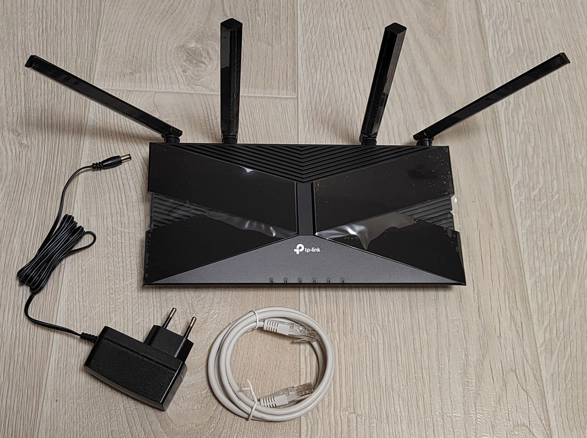 Роутер TP-Link Archer AX53 2.4 ГГц 574 Мбит/с. 5 ГГц 2402 Мбит/с Wi-Fi 2.4 ГГц; 5 ГГц 4 антенны