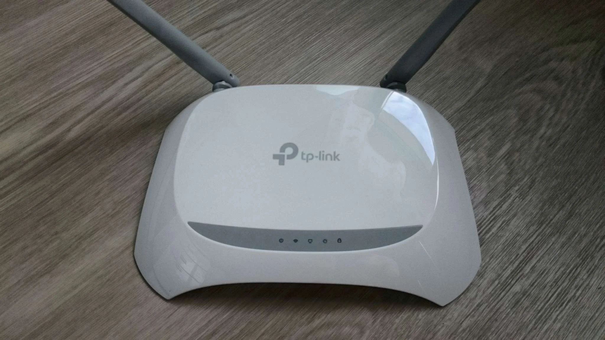 Роутер TP-Link TL-WR840N N300 2,4 ГГц: 300 Мбит/с (802.11n) LAN-портов 4