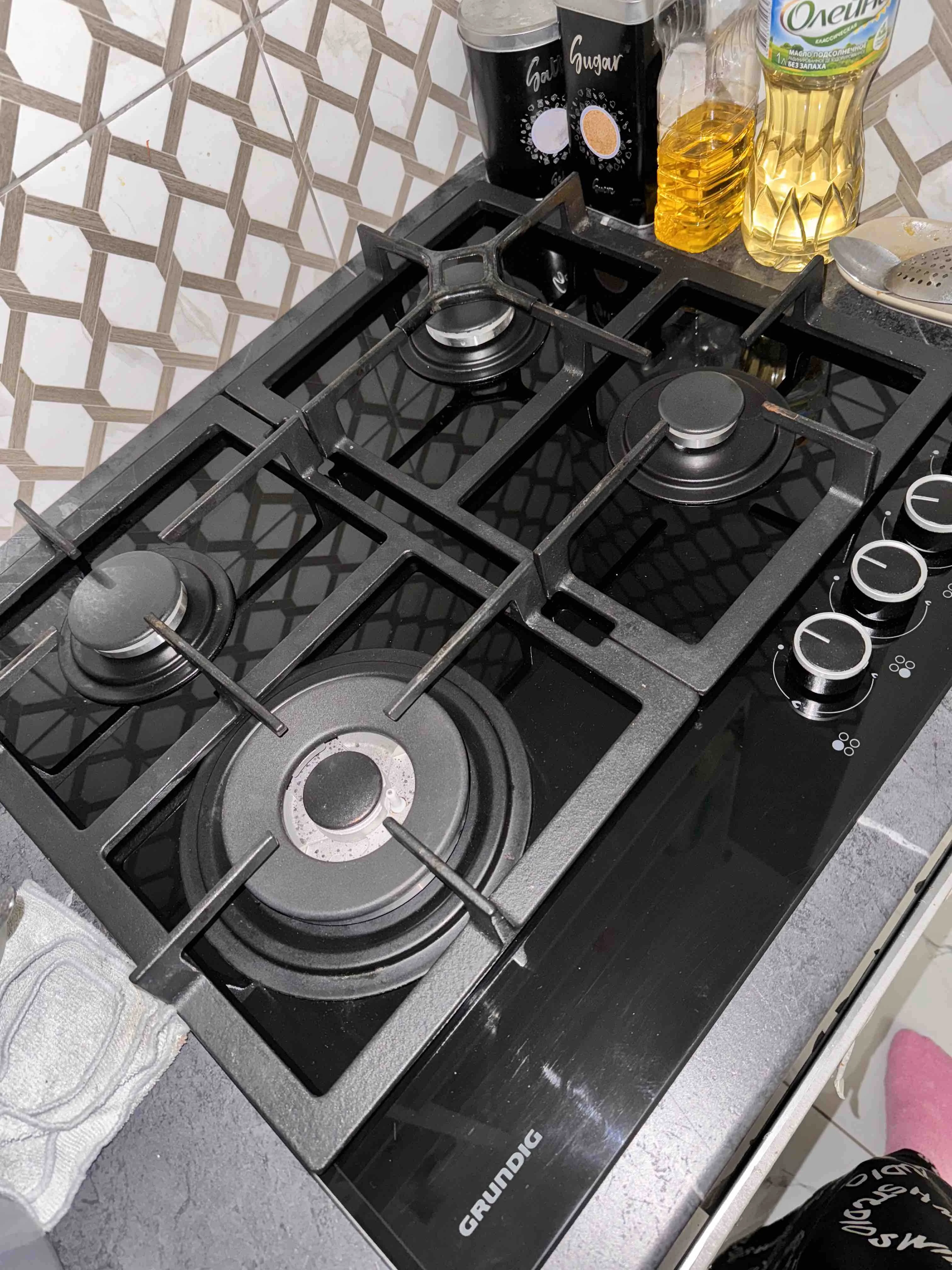 Газовая варочная панель Grundig GIGL 6234250, черный