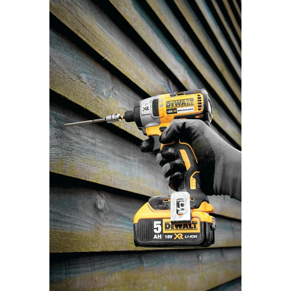 Шуруповерт DeWalt DCF887NT-XJ аккум. патрон:быстрозажимной