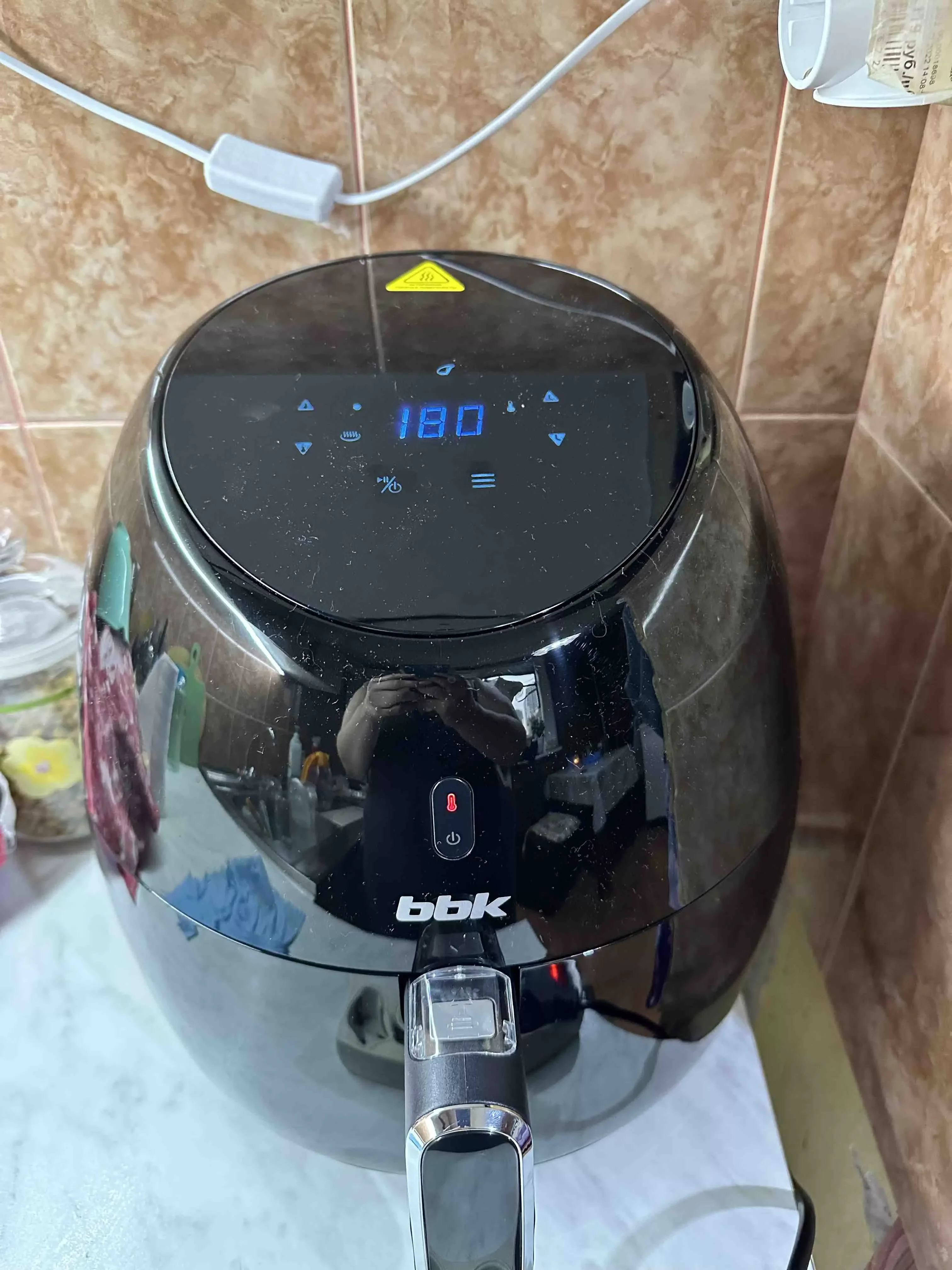 Аэрогриль BBK AF505D черный