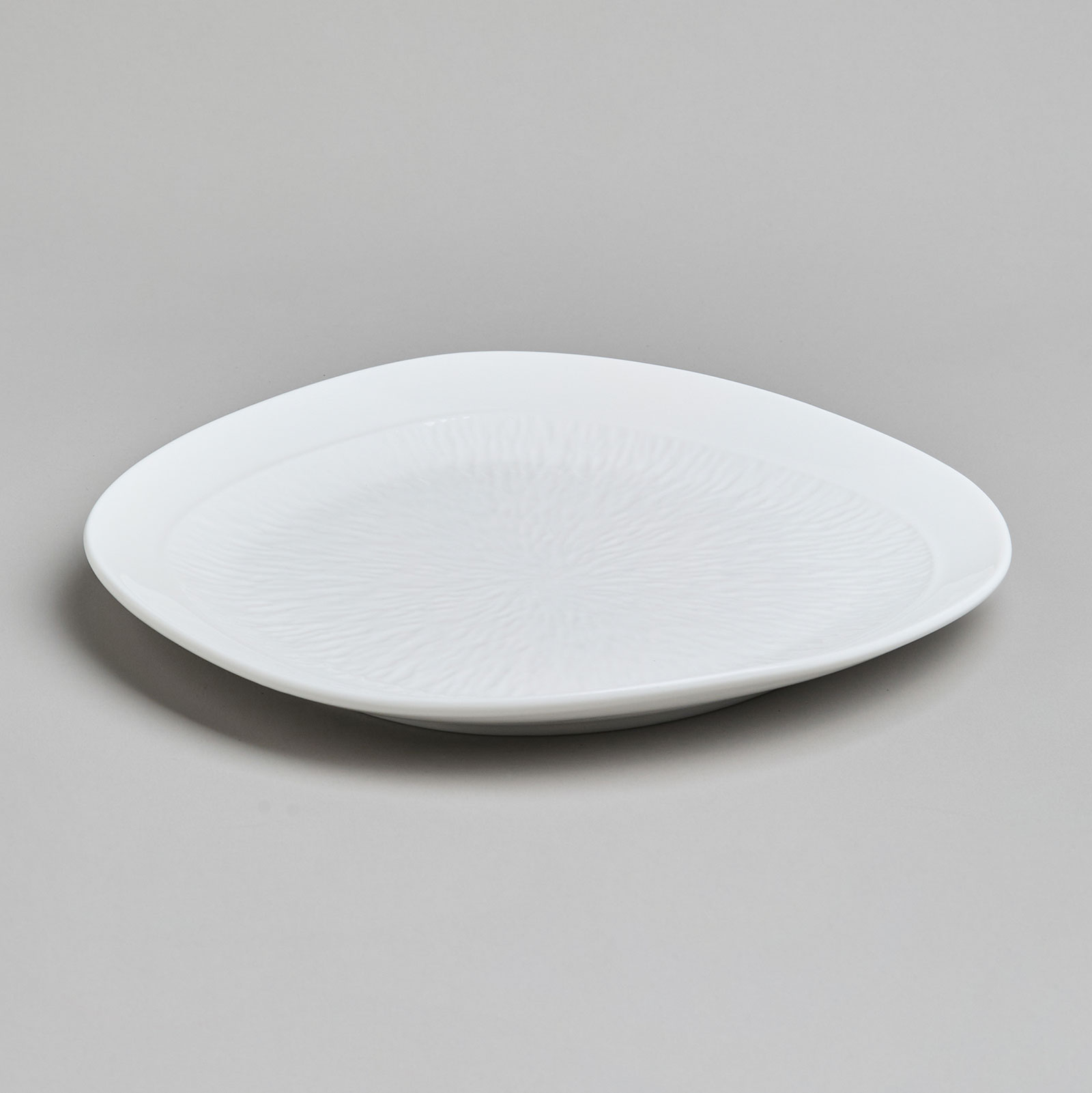 ТАРЕЛКА ОБЕДЕННАЯ LEFARD "BANQUET" 25*24*2,5 СМ