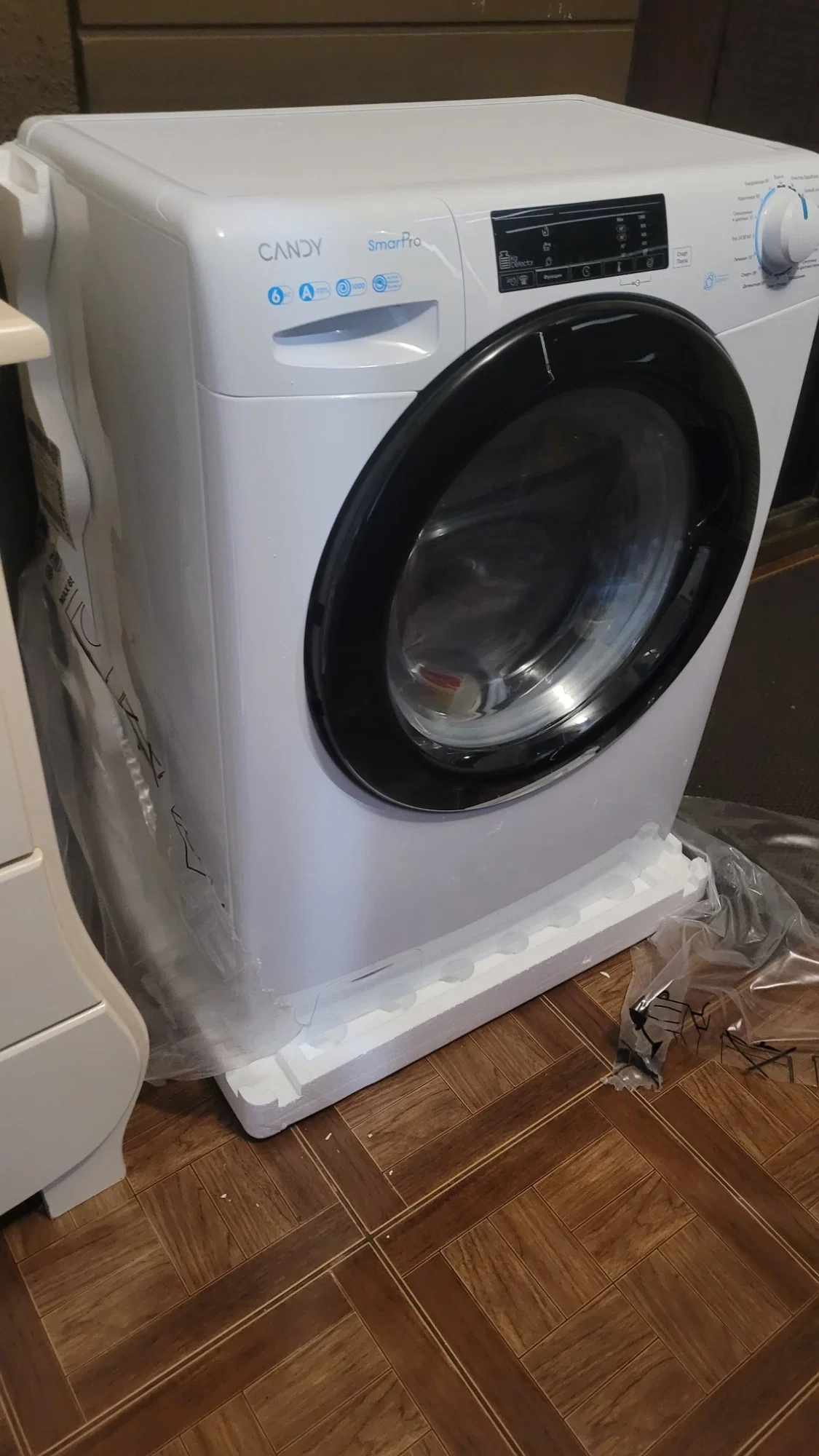 Стиральная машина CANDY Smart Pro CSO34 106TB1/2-07 85x60x34 6кг 1000 об/мин дисплей