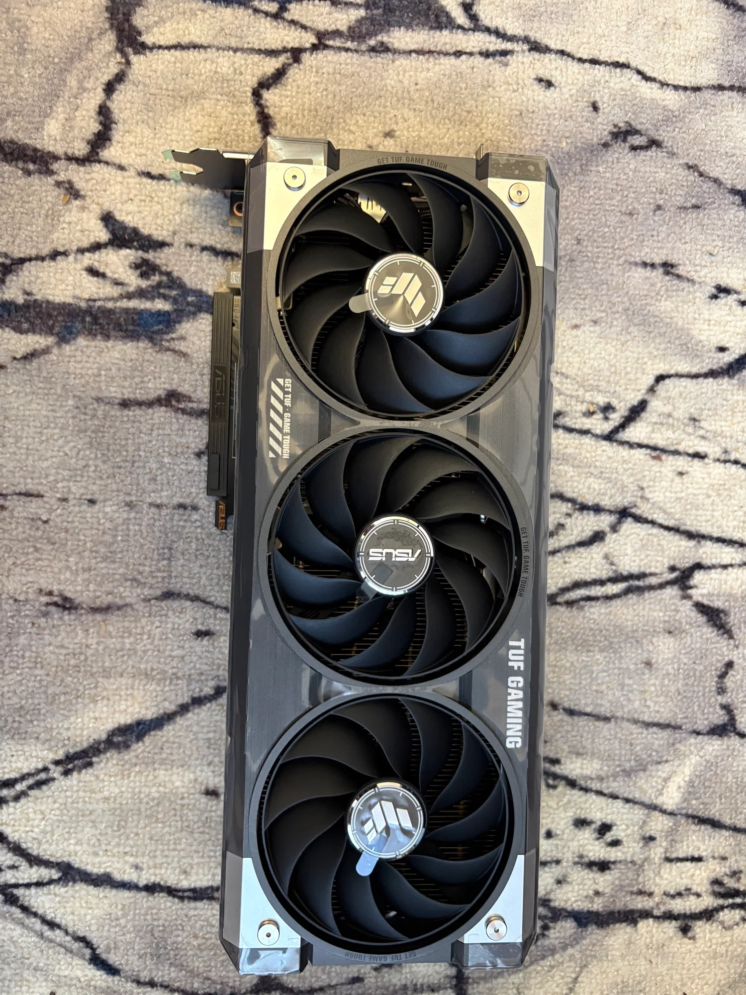Видеокарта Asus Geforce RTX 5060 TUF OC 8Gb (TUF-RTX5060-O8G-GAMING)