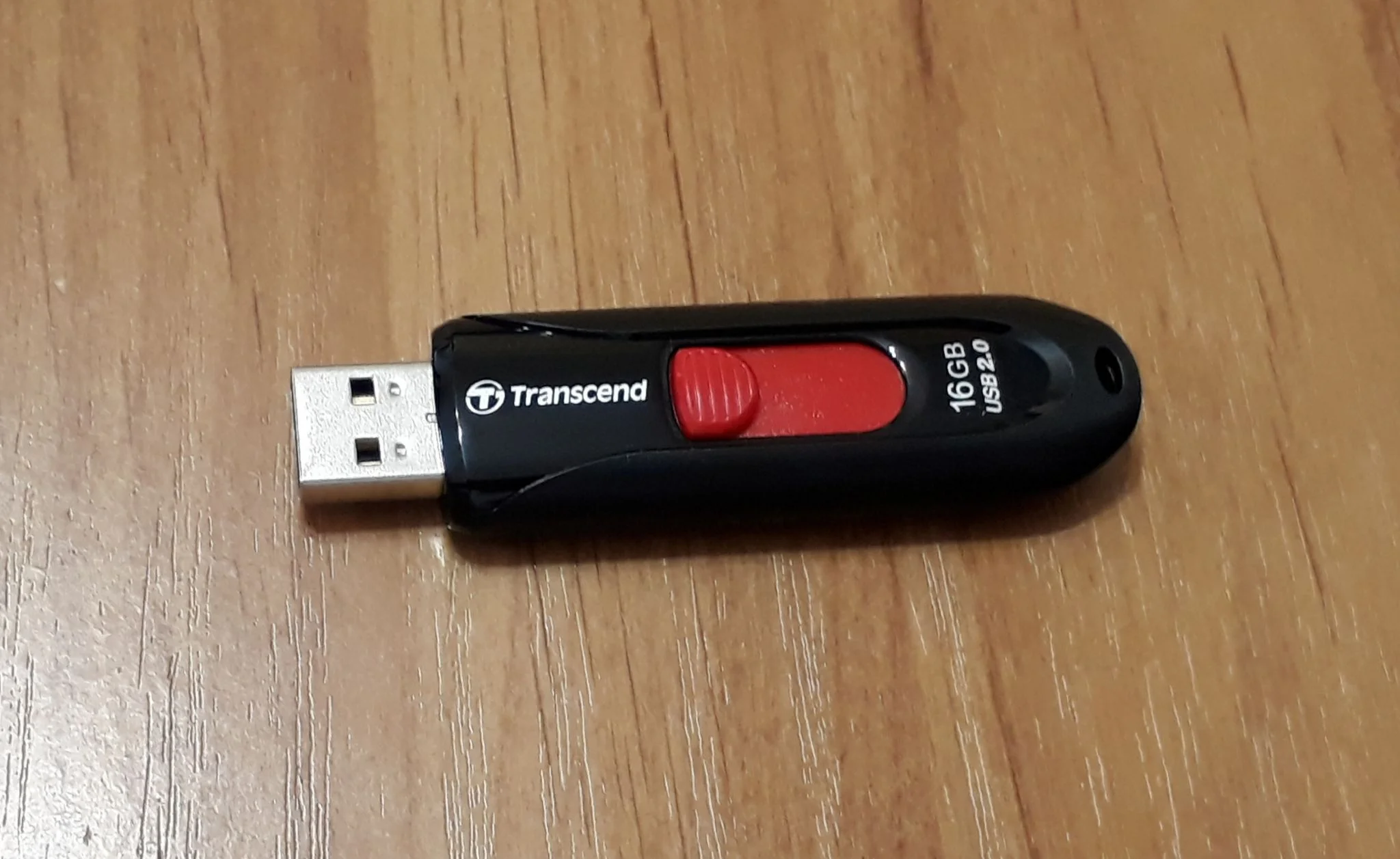 Флеш накопитель 16GB Transcend JetFlash 590, USB 2.0, Черный