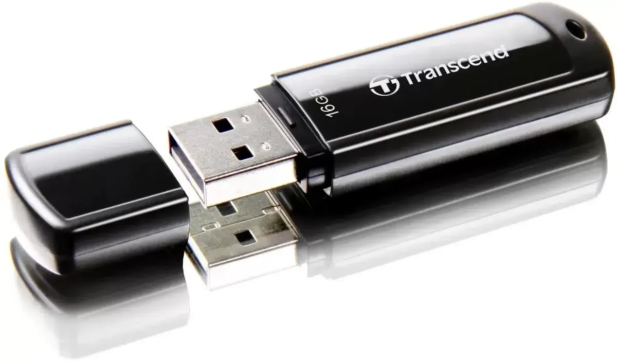 Флеш накопитель 16GB Transcend JetFlash 700, USB 3.1, Черный