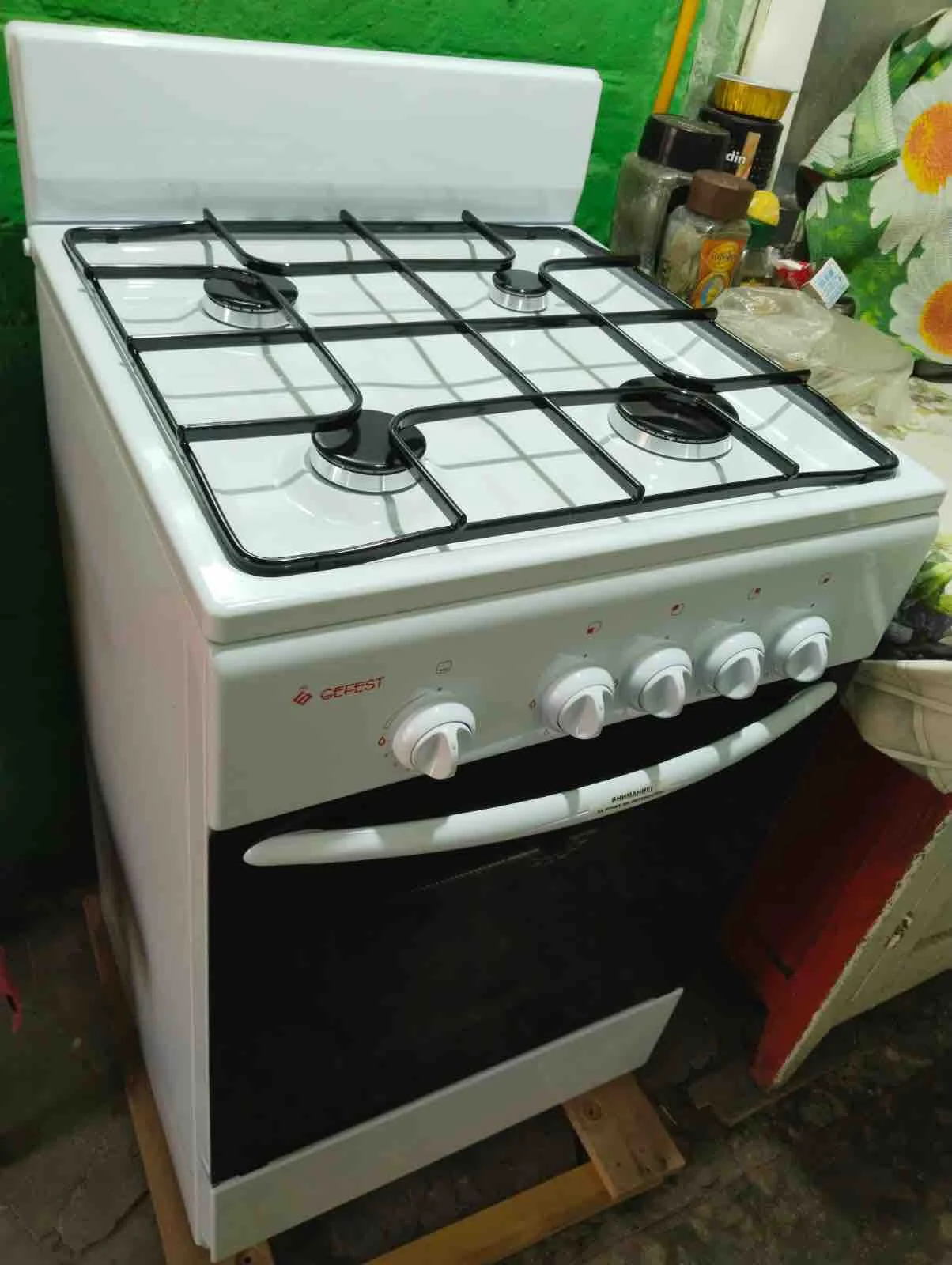 Плита газовая Gefest ПГ 3200-08 К35 белый (без крышки) реш.сталь, духовка 42 л, ГК полный 85*53*50