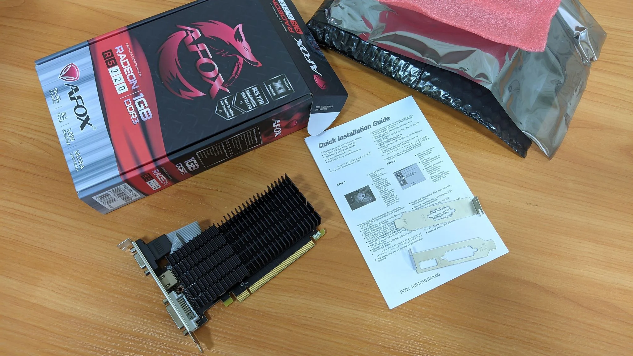 Видеокарта AFOX Radeon R5 220 1Gb DDR3 64Bit DVI HDMI VGA LP Single Fan PCI-E 16x AFR5220-1024D3L5
