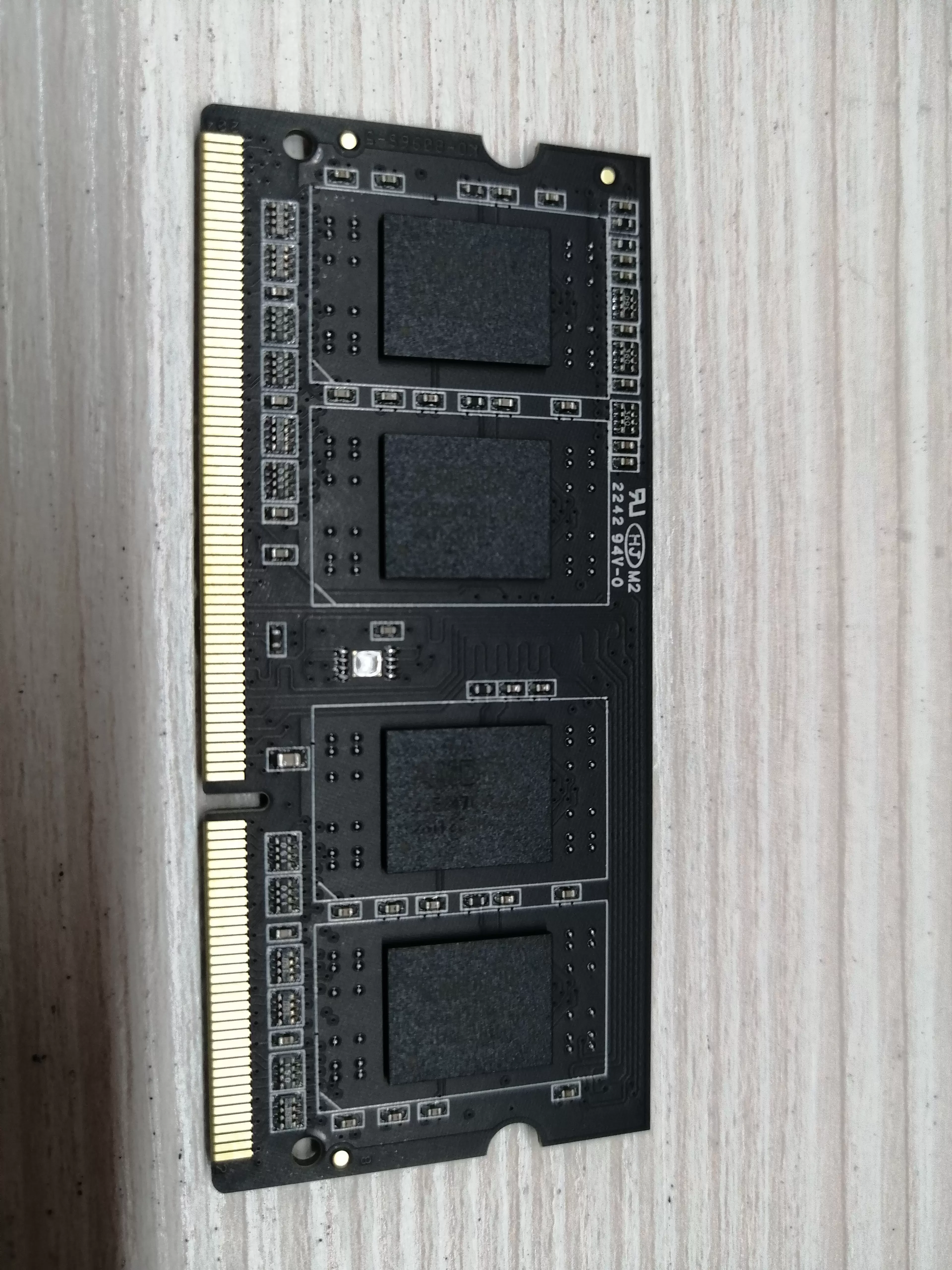 Оперативная память AMD Radeon R5, DDR3L, 4GB (1x4GB), 1600MHz, CL11, SO-DIMM, OEM