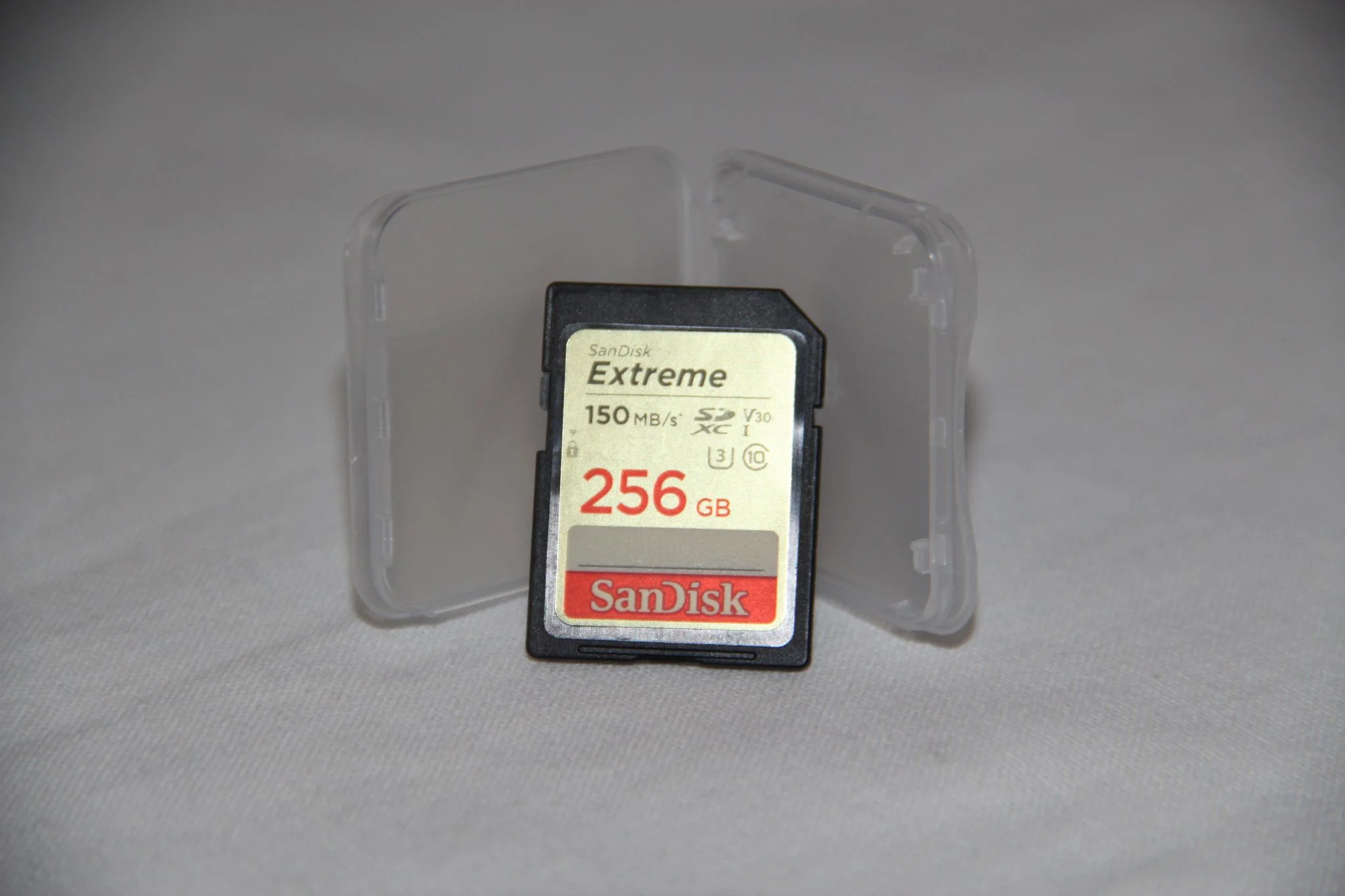 Флеш карта SD 256GB SanDisk SDXC Class 10 V30 UHS-I U3 Extreme, 180MB/s