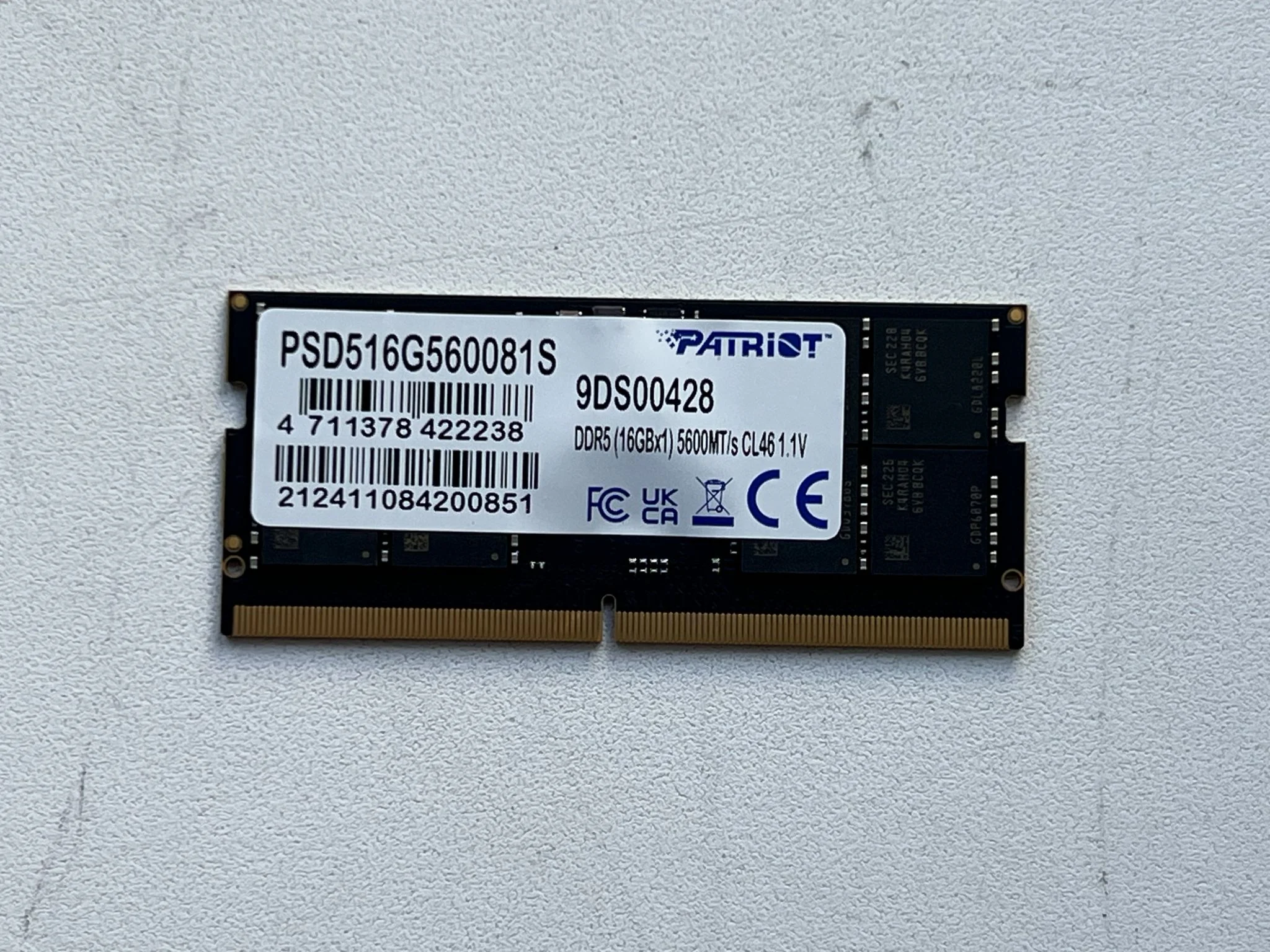 Оперативная память Patriot Memory SO-DIMM DDR5 16GB 5600MHz Signature Line (PSD516G560081S)