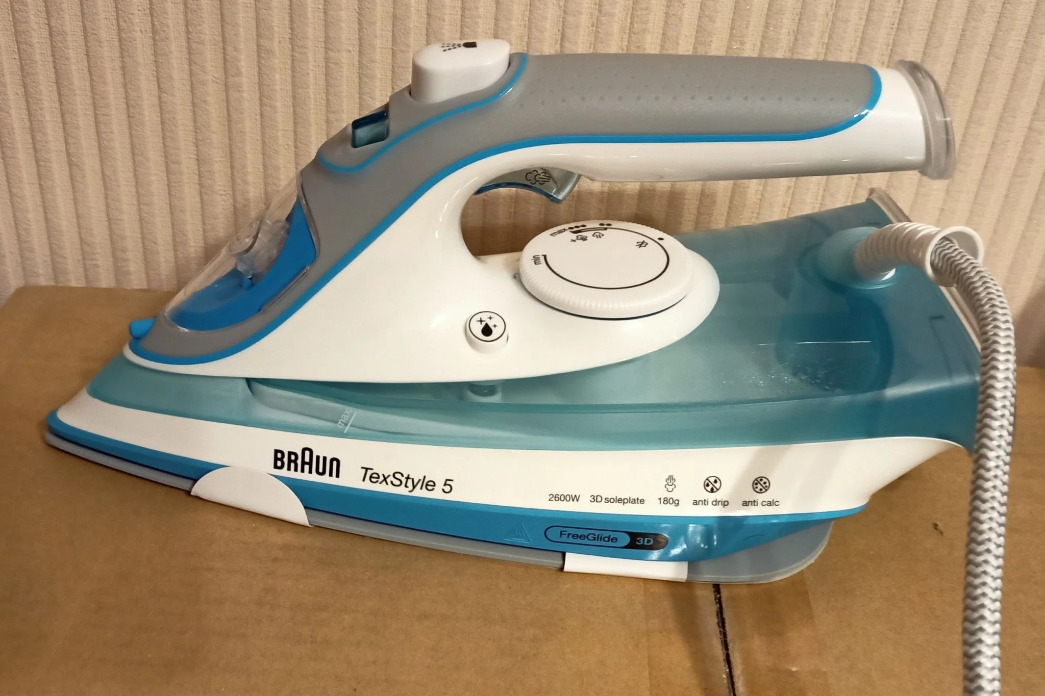 Утюг Braun SI5006BL 2600Вт, удар 180г/мин, подошва керамика