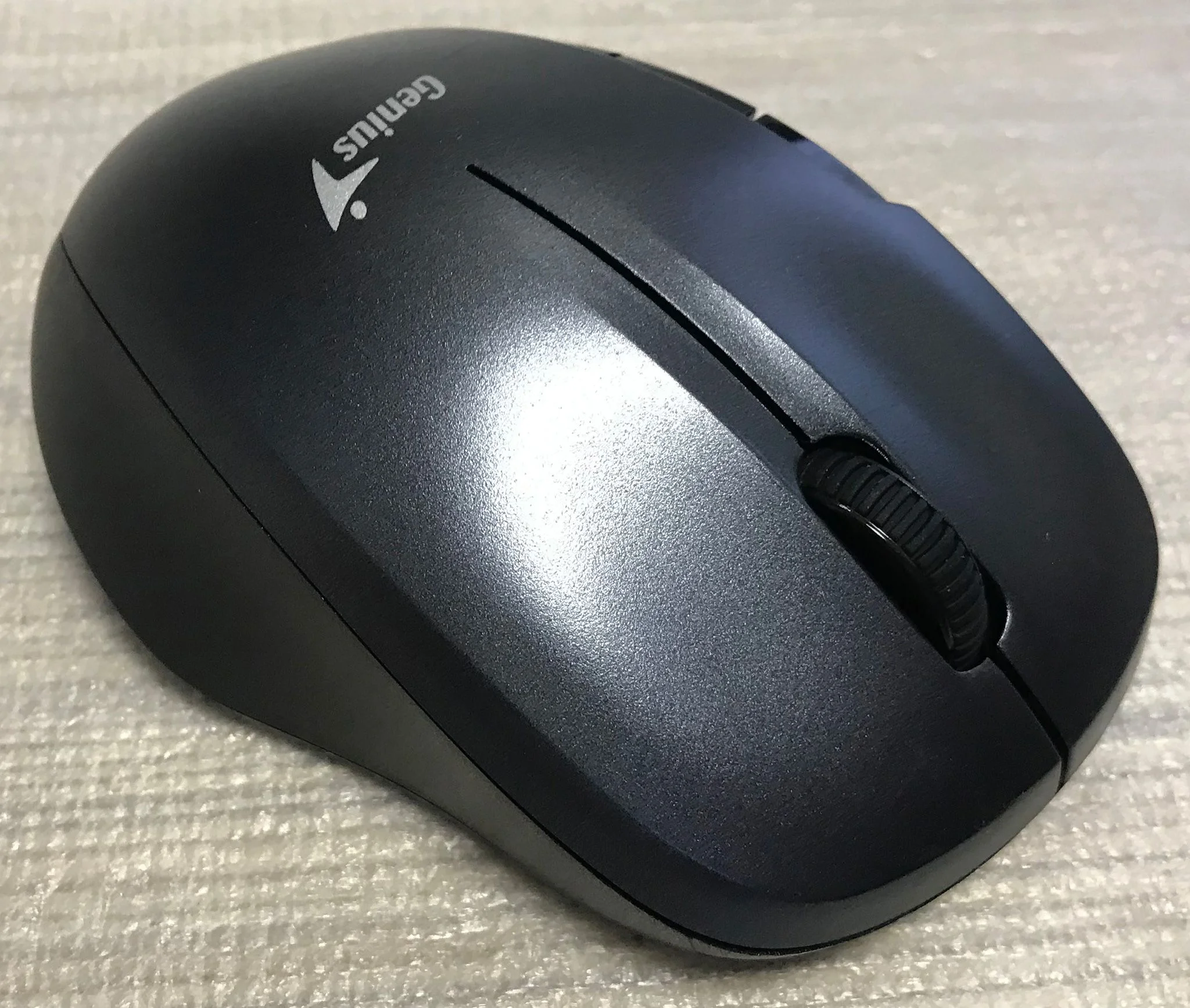 Мышь беспроводная Genius Ergo 8200S серый, 1200 dpi, радиоканал, USB, кнопки - 5