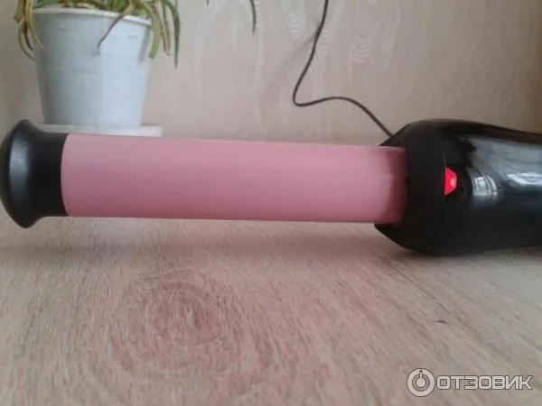 Щипцы Remington CI2725 Максимальная температура нагрева 210 С Вращение шнура вокруг своей оси Керамическое покрытие насадок Складная конструкция