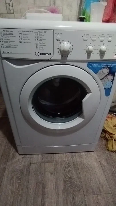 Стиральная машина Indesit IWSB 5105 белая, класс: A,макс. загрузка: 5кг, 85х60х41.5