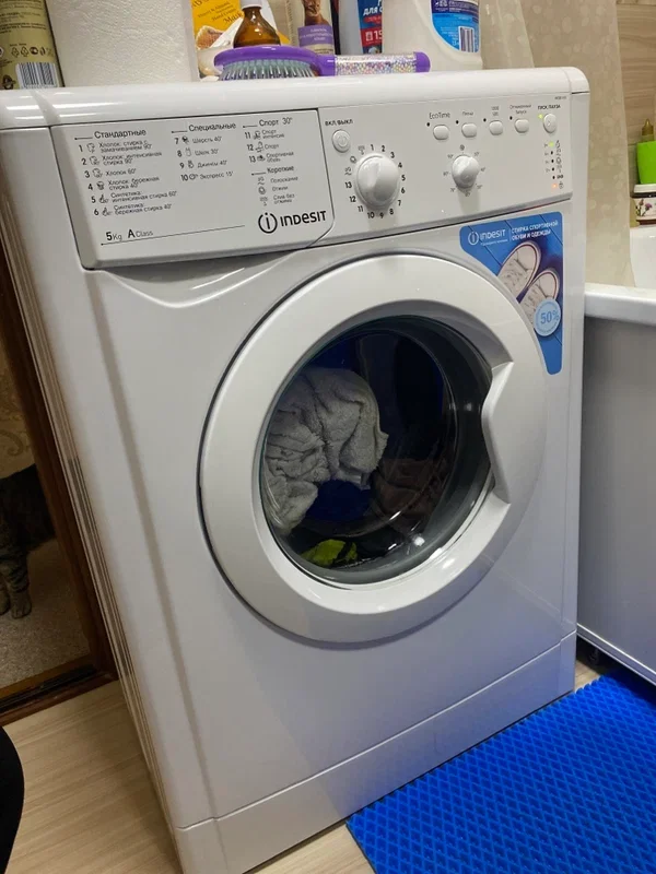 Стиральная машина Indesit IWSB 5105 белая, класс: A,макс. загрузка: 5кг, 85х60х41.5