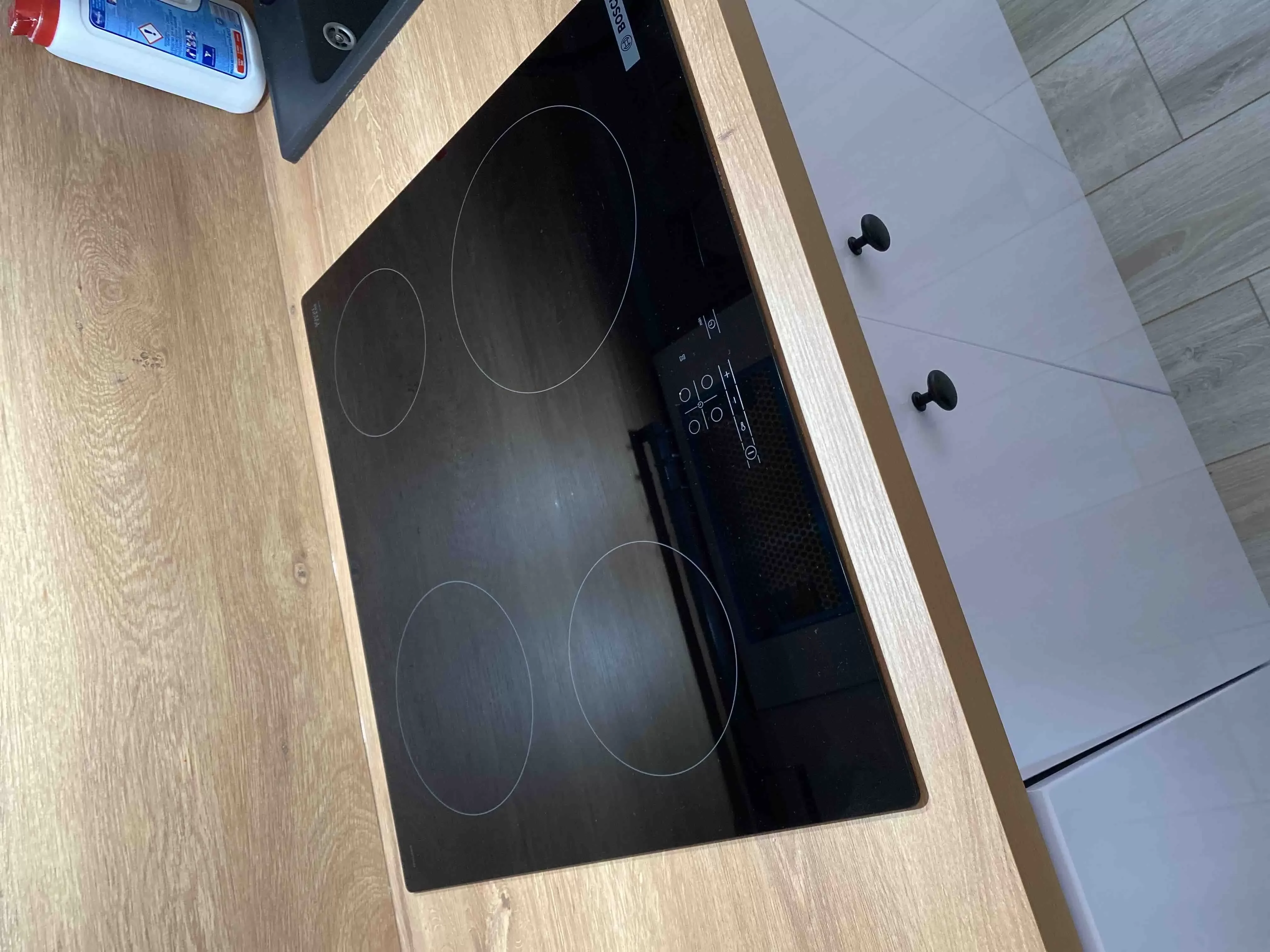 Электрическая варочная панель Bosch PKE611BB2
