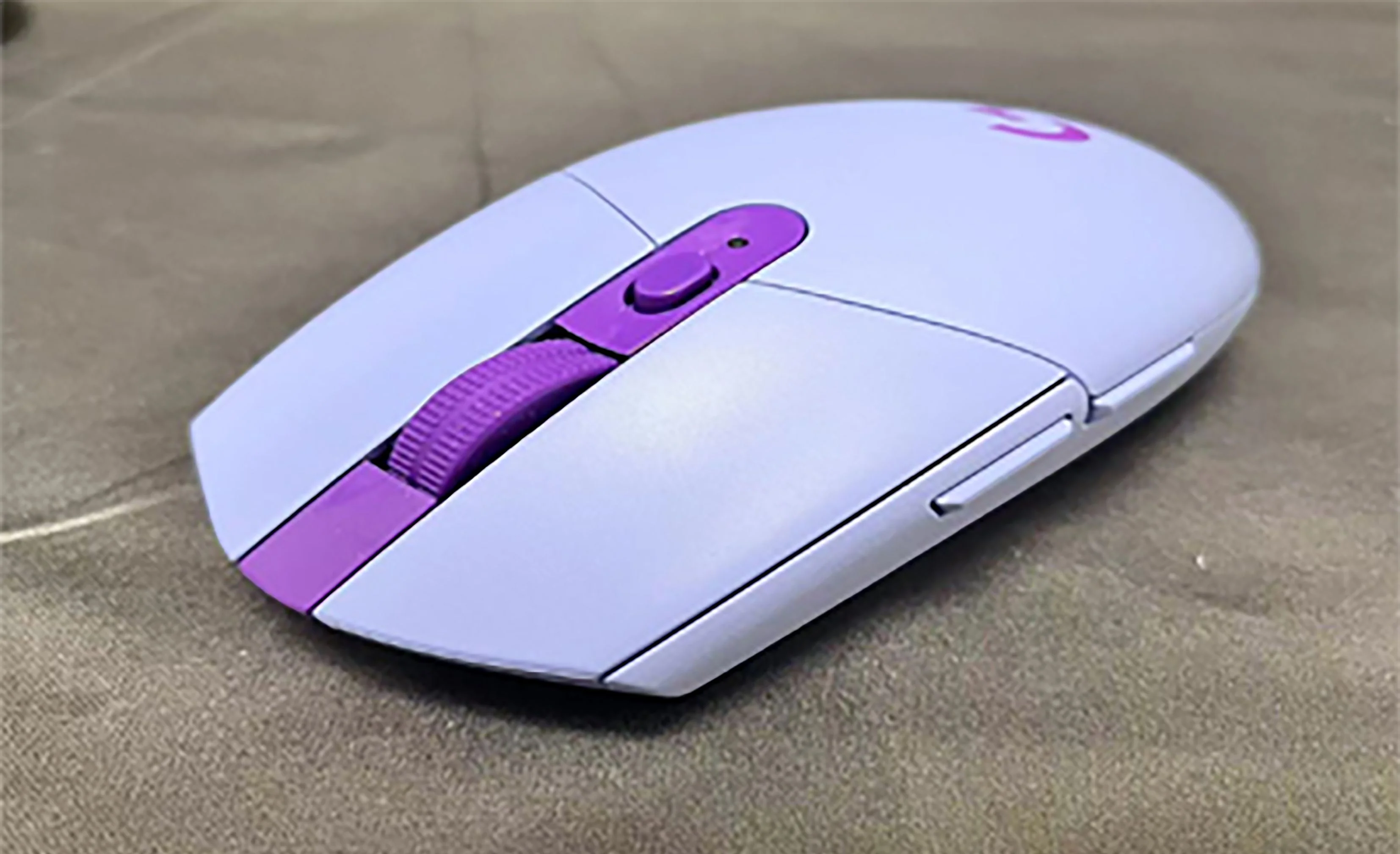 Мышь беспроводная Logitech G304 Lightspeed фиолетовый, 12000 dpi, радиоканал, USB, кнопки - 6