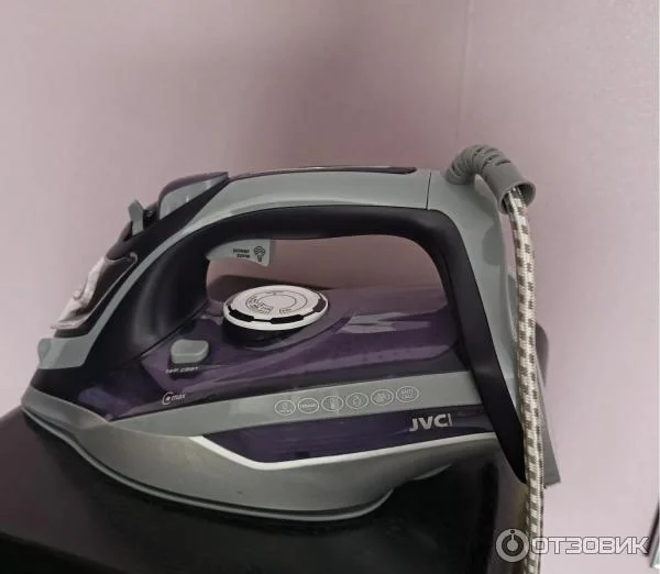 Утюг JVC JRI04 2400 Вт удар 40 г/мин керамика