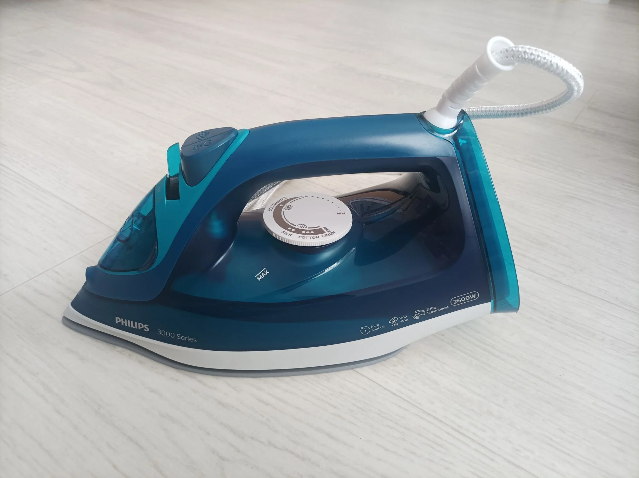 Утюг Philips DST3040/70 2600Вт, 200г/мин удар, подошва керамика