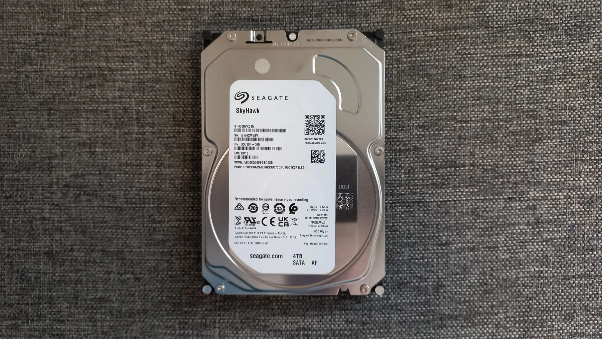 Жесткий диск Seagate SATA-III 4TB ST4000VX015 Surveillance Skyhawk 4KN (5400rpm) 256Mb 3.5"