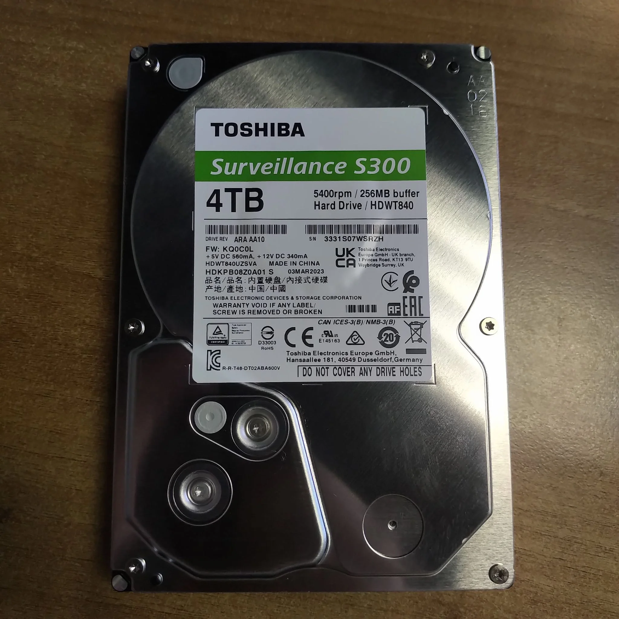 Жесткий диск Toshiba SATA-III 4Tb HDWT840UZSVA Surveillance S300 (5400rpm) 256Mb 3.5"