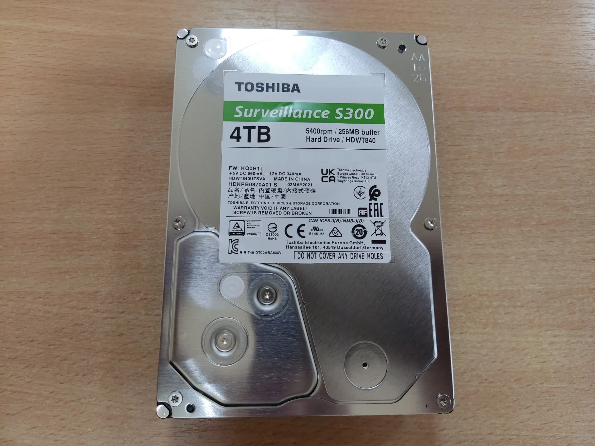 Жесткий диск Toshiba SATA-III 4Tb HDWT840UZSVA Surveillance S300 (5400rpm) 256Mb 3.5"