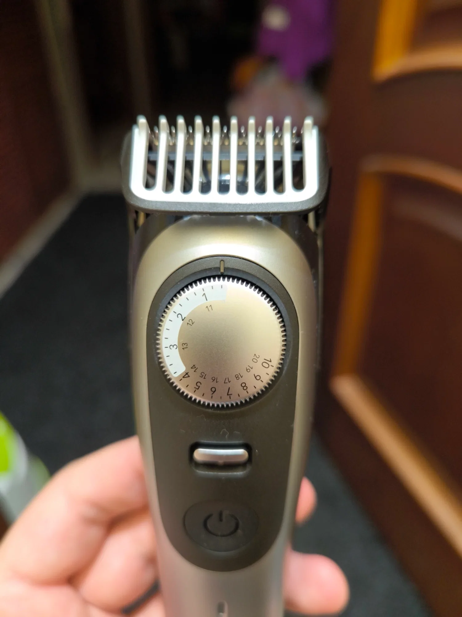 Braun Триммер S9 BT9520 для бороды 7в1 с футляром PowerBoost и подставкой для зарядки тип 5808