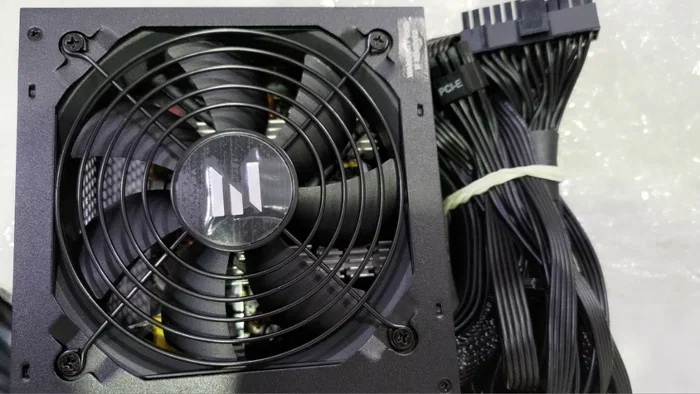 Блок питания 800W Zalman ZM800-TXII <800W, ATX12V v2.3, APFC, 12cm Fan, 80+, Ret>
