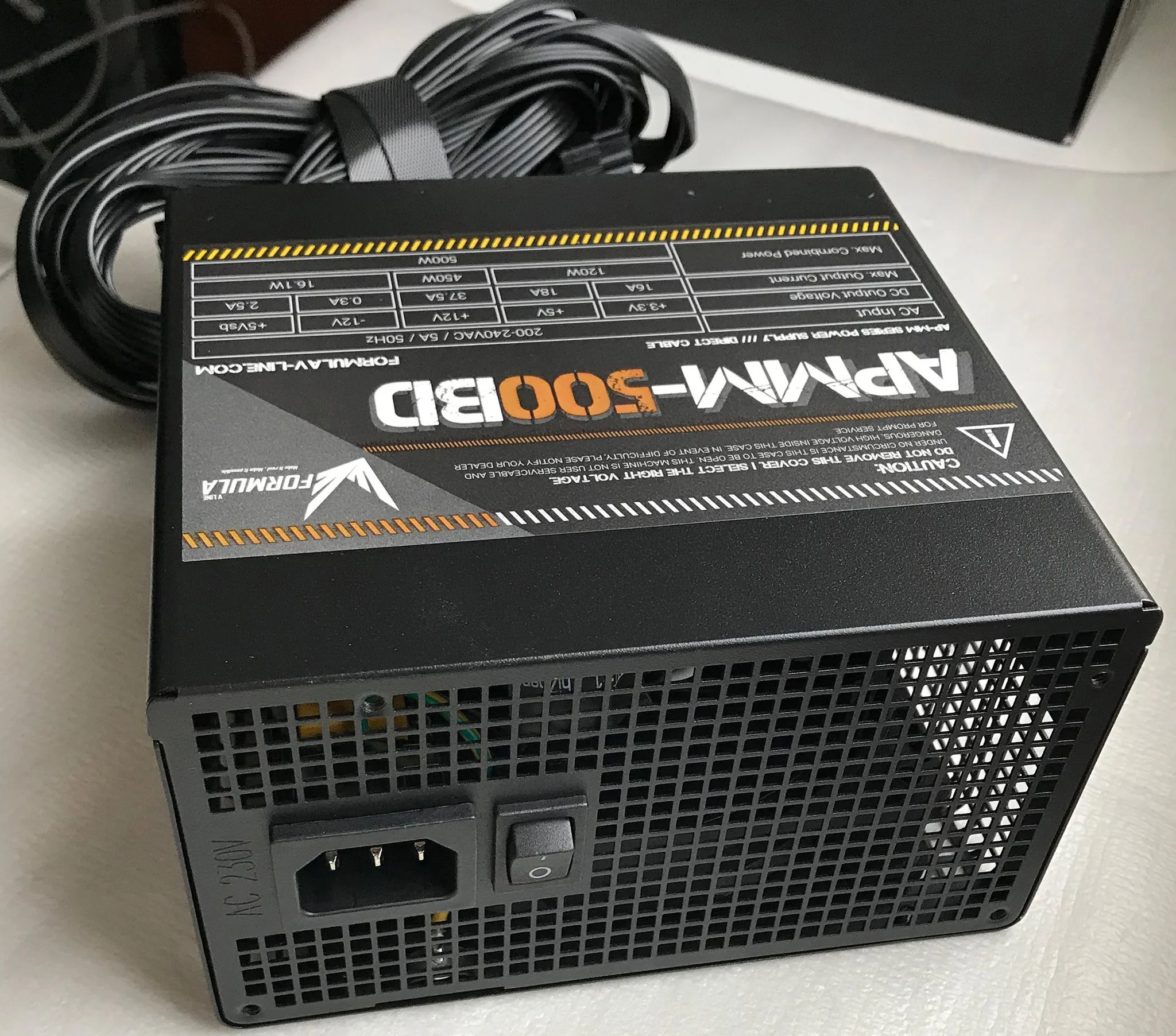 Блок питания Formula (Aerocool) APMM-500BD, 500W, Ret, ATX3.1/PCIe 5, 80+Bronze, Direct cables, Japanese Cap., 12cm fan