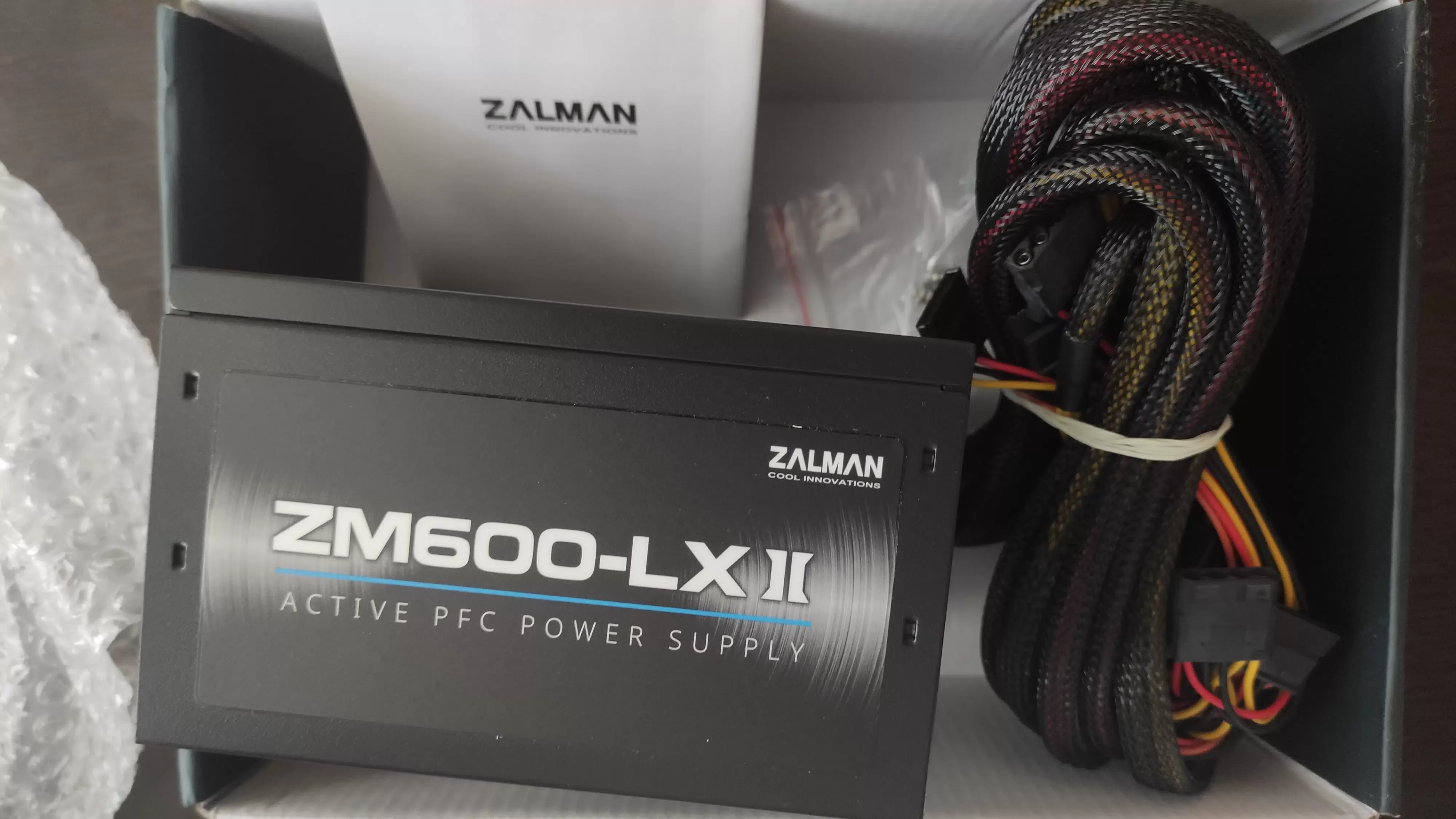 БП Zalman <LXII> ZM600-LXII <600W, ATX12V v2.3, APFC, 12cm Fan, Ret>