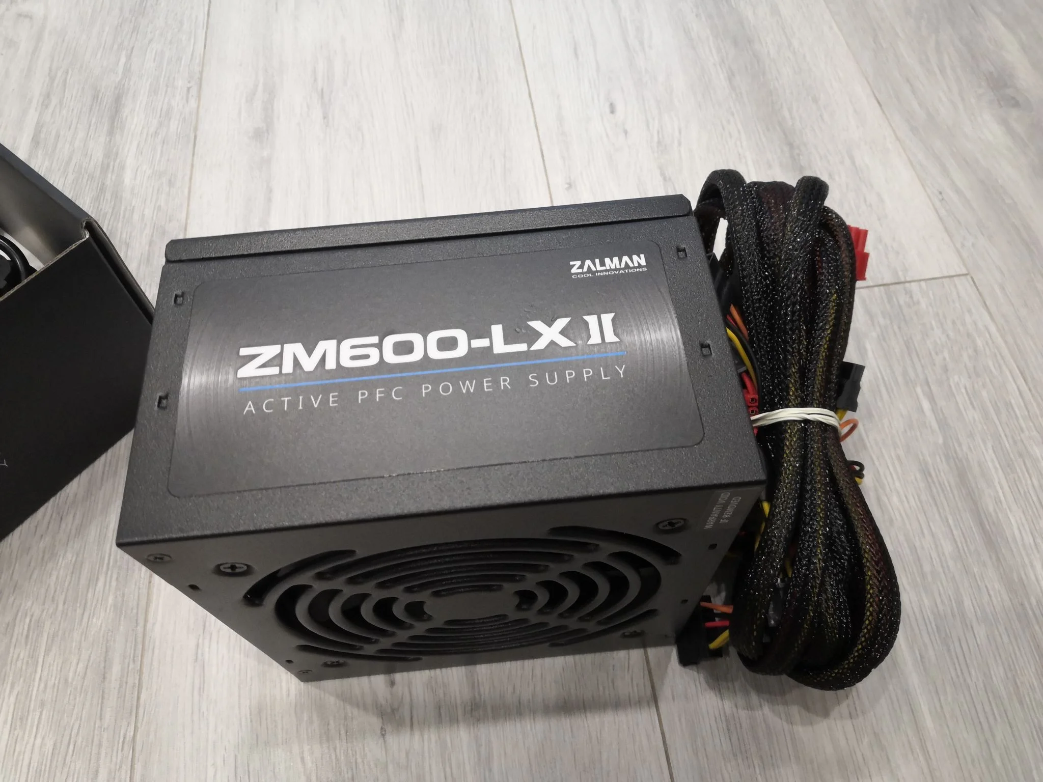 БП Zalman <LXII> ZM600-LXII <600W, ATX12V v2.3, APFC, 12cm Fan, Ret>