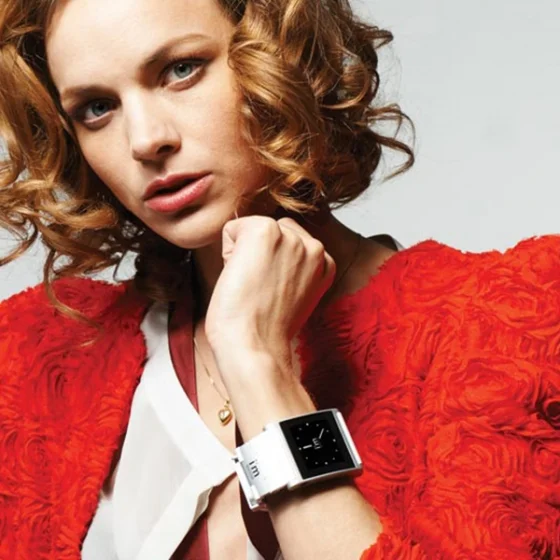 Умные часы и браслет I`m Watch Color с белым ремешком