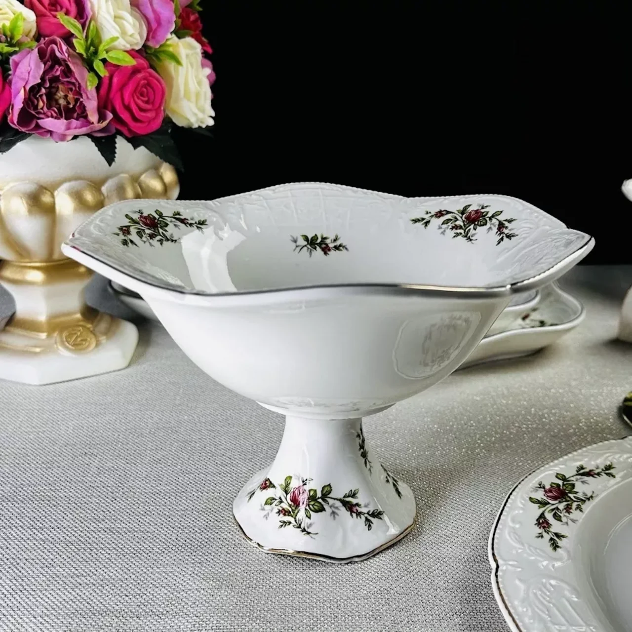 205-146 Конфетница на ножке 20,5 см MARZIPAN в под.уп.(х12)Фарфор