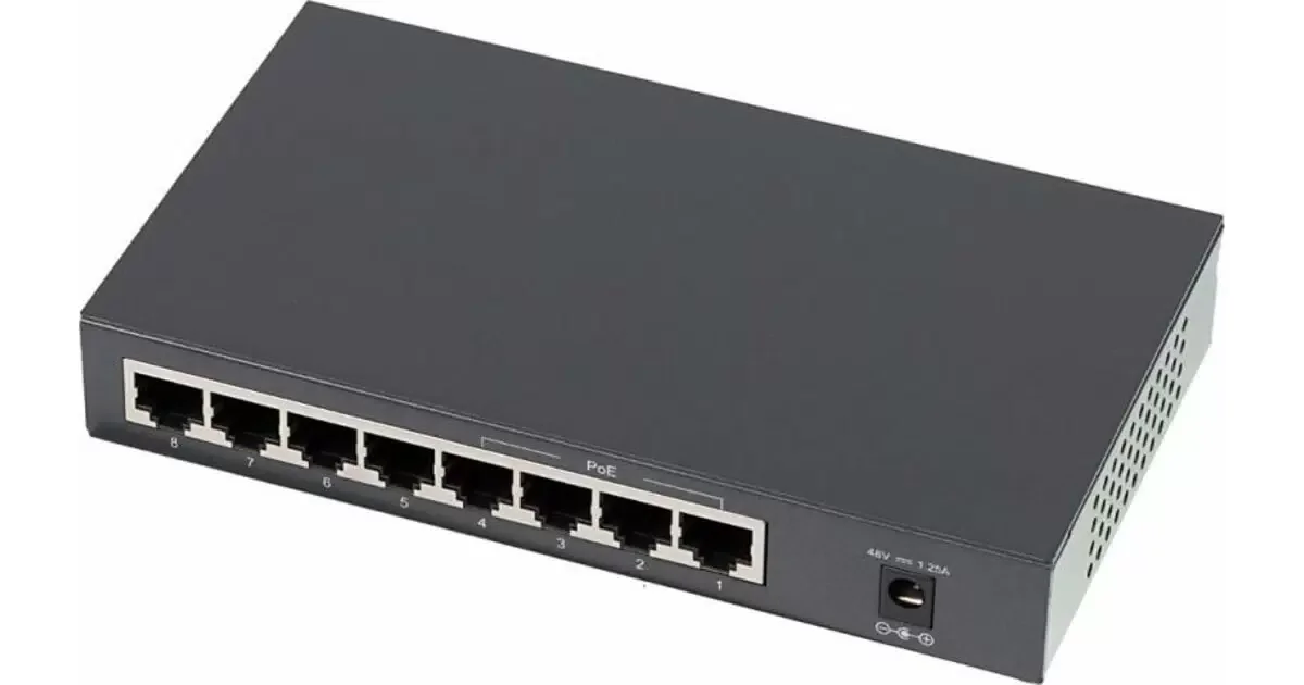 TP-Link TL-SF1008P 8-портовый настольный коммутатор 10/100 Мбит/с с 4 портами PoE+, стальной корпус