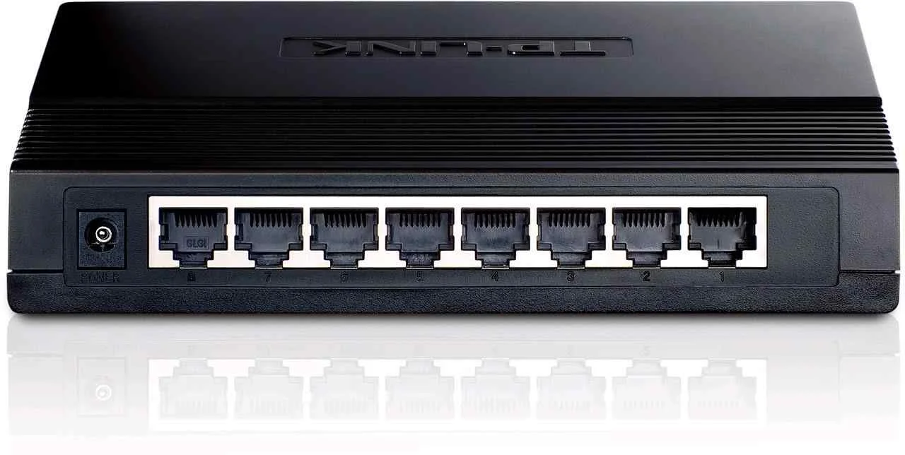 TP-Link TL-SG1008D 8-портовый гигабитный настольный коммутатор, пластиковый корпус