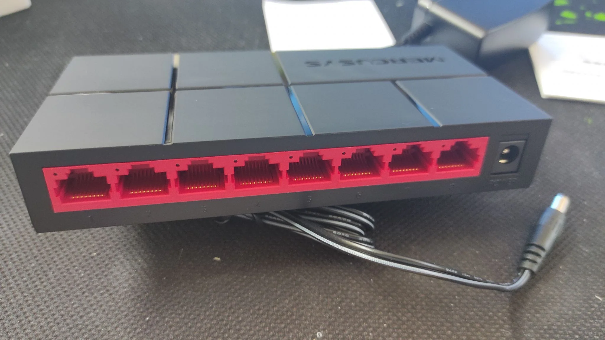 Mercusys MS108G 8-портовый гигабитный настольный коммутатор, неуправляемый, пластиковый
