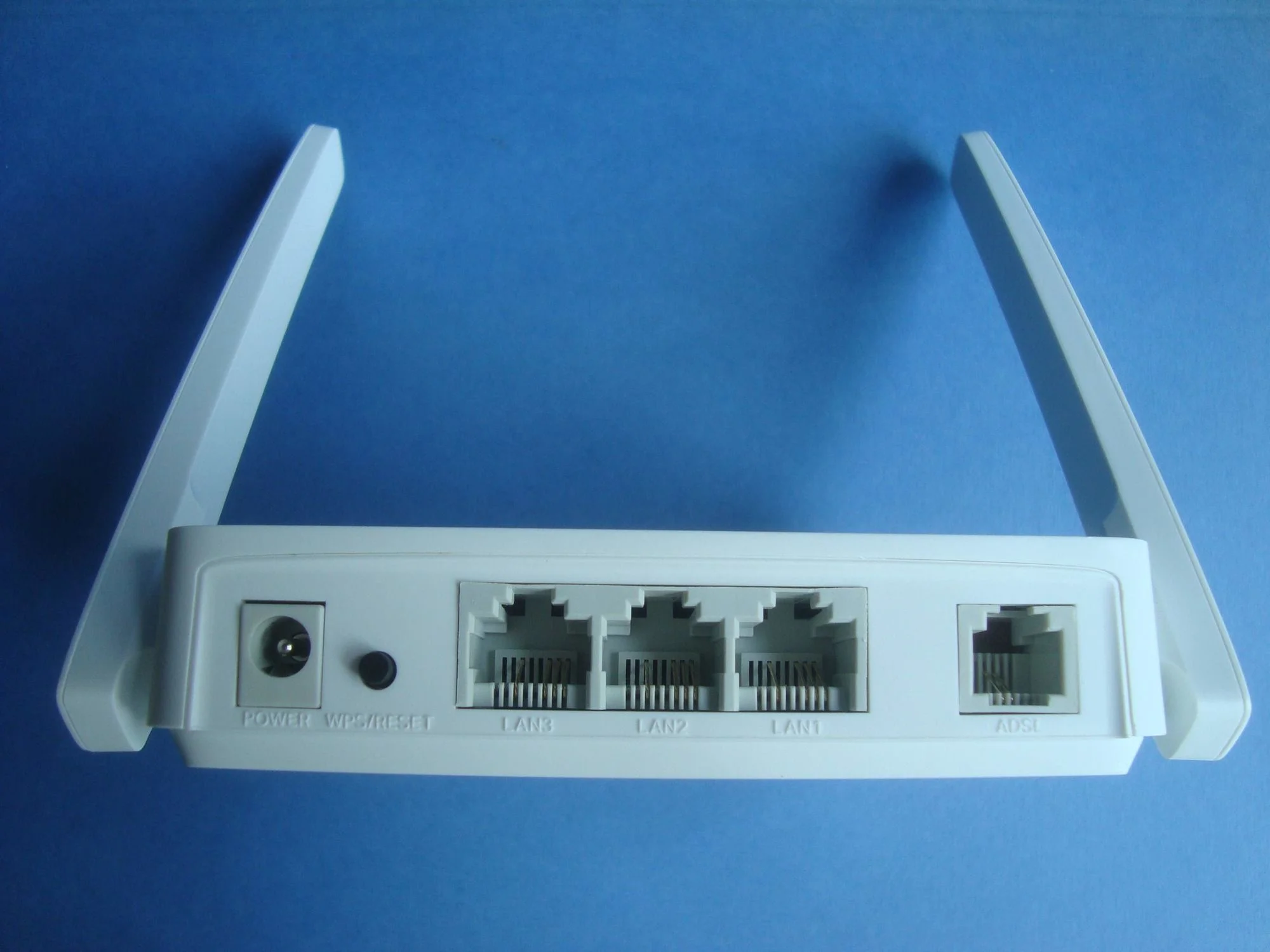 Mercusys MW300D Wi-Fi роутер с ADSL2+ модемом N300, до 300 Мбит/с на 2,4 ГГц, LAN 3x10/100 Мбит/с, порт RJ11, 2 антенны