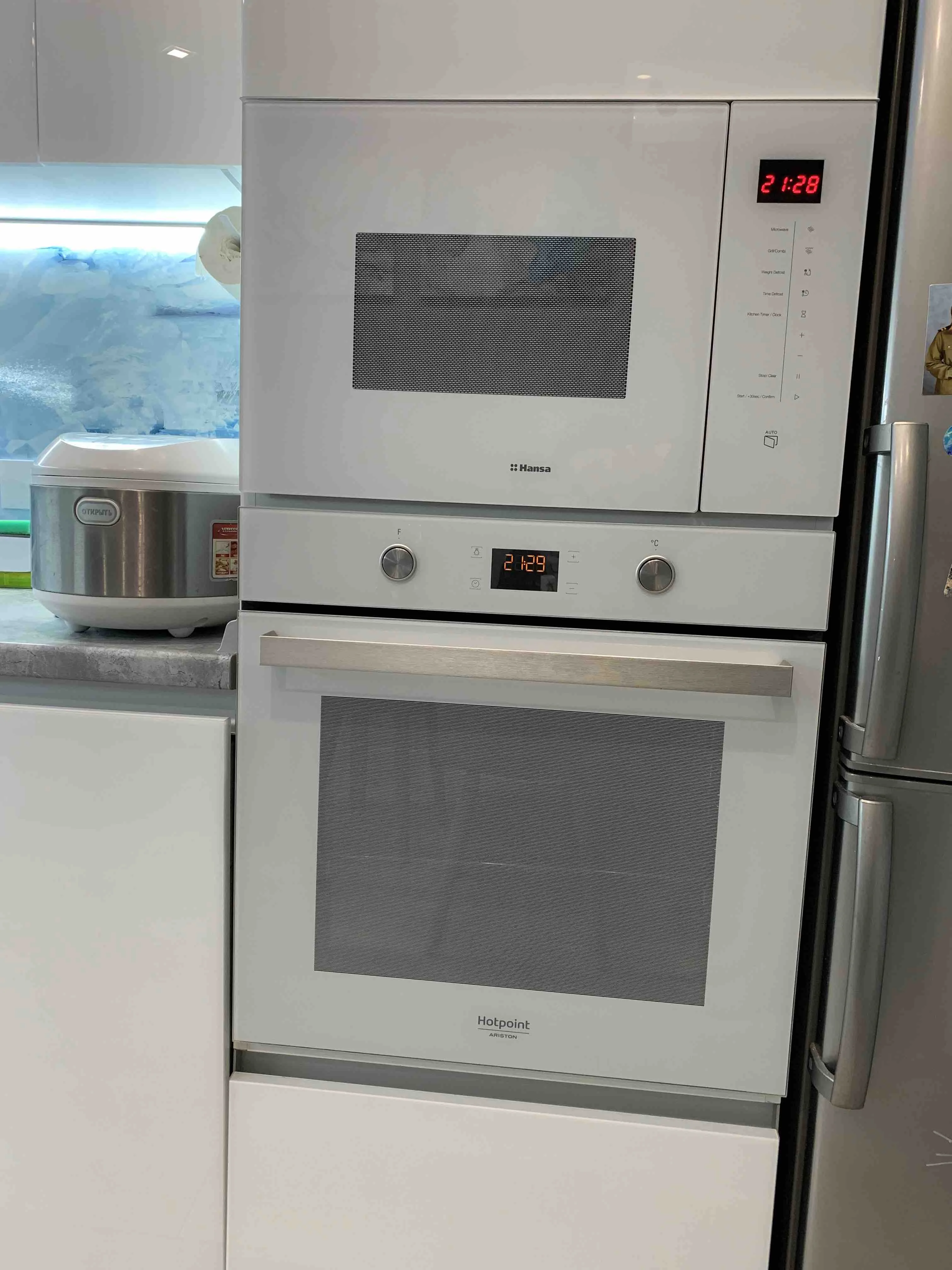 Встраиваемая микроволновая печь СВЧ Hansa AMMB25E1WH, белый