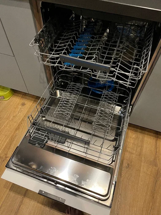 Встраиваемая посудомоечная машина Electrolux EEM48300L, черный, 59.6 см, 14 компл., 46 дБ, класс D