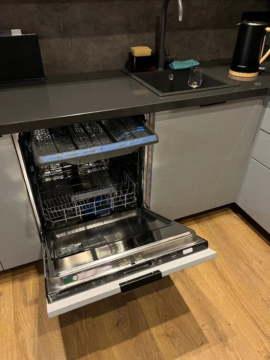 Встраиваемая посудомоечная машина Electrolux EEM48320L, серебристый, 59.6 см, 14 компл., 44 дБ, класс D