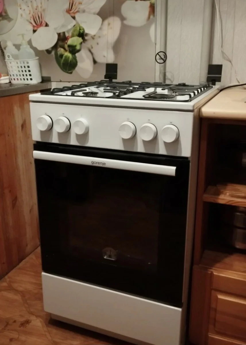 Плита газовая Gorenje GG5A10WH белый, конфорок 4 газовых, духовка 70 л, 50 см x 85 см x 59.4 см