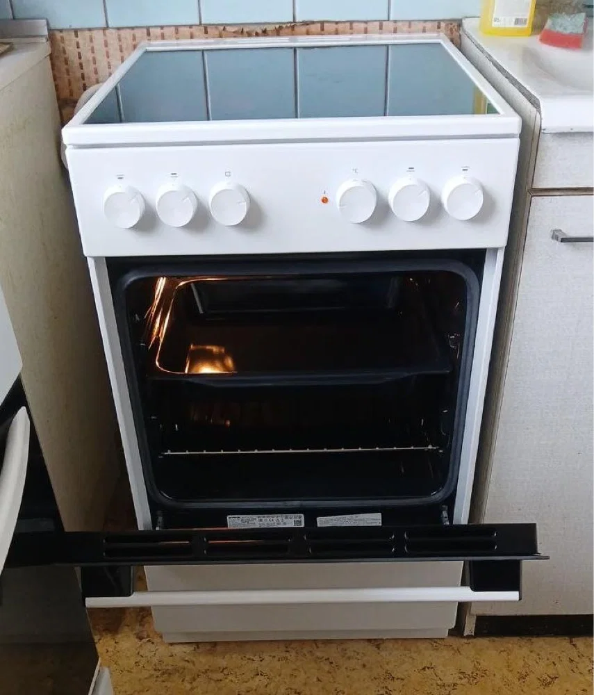 Плита электрическая Gorenje GEC5A12WG-B белый, конфорок 4 электрических, духовка 68 л, 50 см x 85 см x 59.4 см (без крышки)