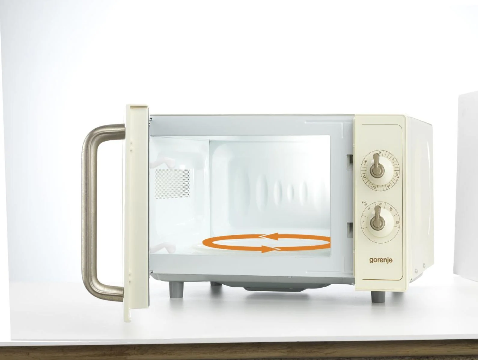 Микроволновая печь Gorenje MO 4250 TCLI бежевый, 20 л, 700 Вт, переключатели - поворотный механизм