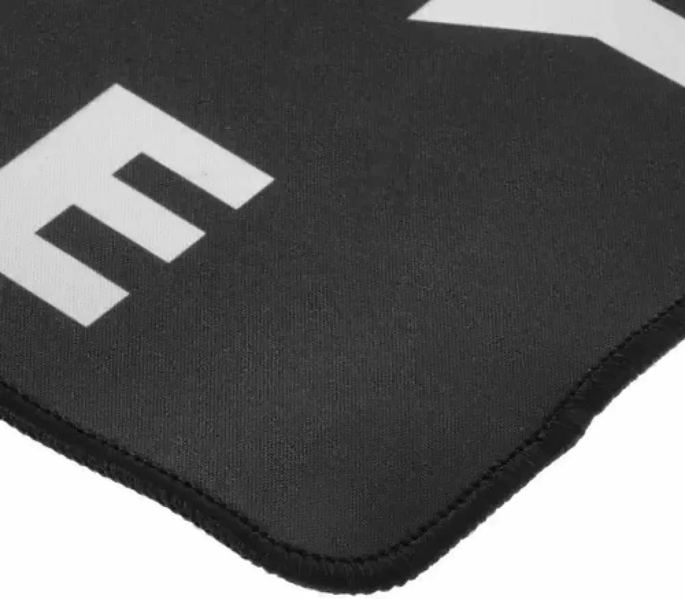 Коврик для мыши A4Tech FStyler FP75 черный/белый 750x300x2мм