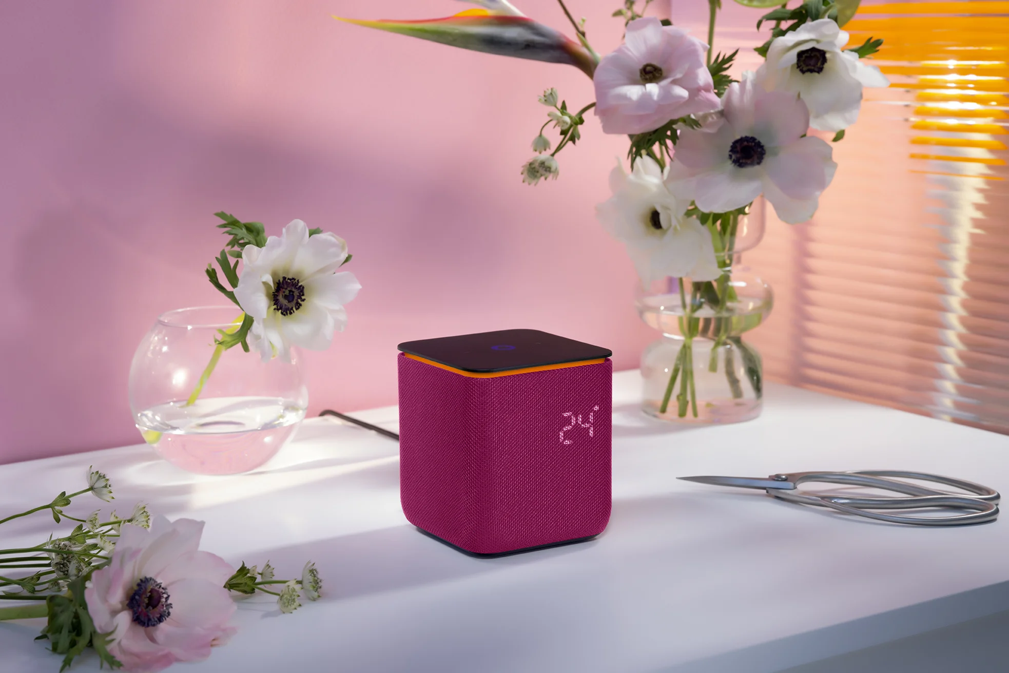 Умная колонка Яндекс Станция Миди, ZigBee, 24Вт, с голосовым ассистентом Алиса на YaGPT, малиновый